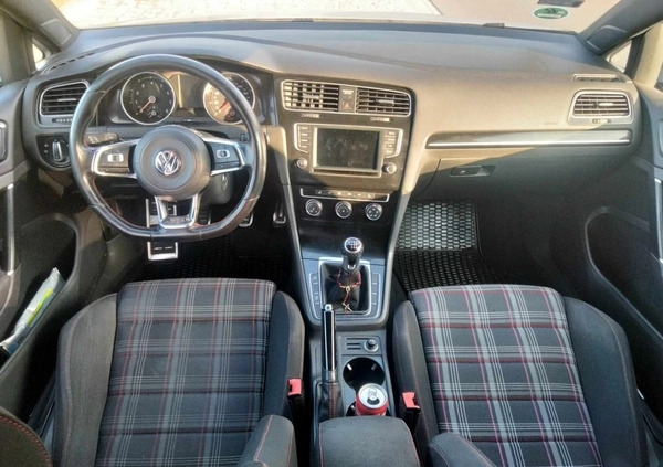 Volkswagen Golf cena 49000 przebieg: 102000, rok produkcji 2016 z Leszno małe 67